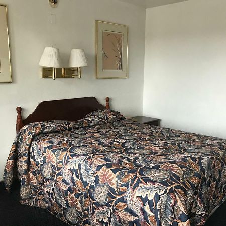 American Budget Inn And Suites-Modesto Esterno foto