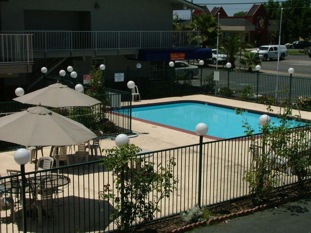 American Budget Inn And Suites-Modesto Esterno foto
